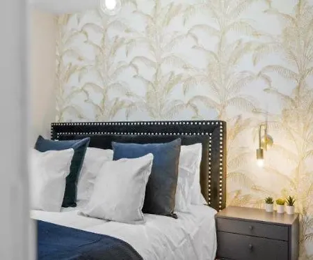 Deluxe Retreat With Hot Tub And Parking * Whitby