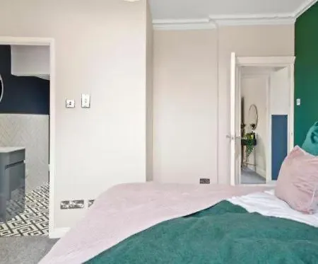 Deluxe Retreat With Hot Tub And Parking Сasa de vacaciones *