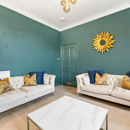 Holiday home Deluxe Retreat With Hot Tub And Parking Whitby